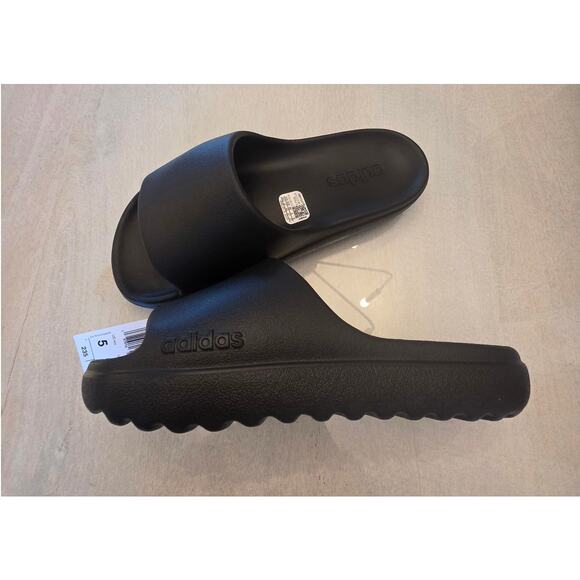 adidas Shoes - NIB Adidas Adilette Lumia Black Slides Sandals SZ Women's 6 Summer Travel